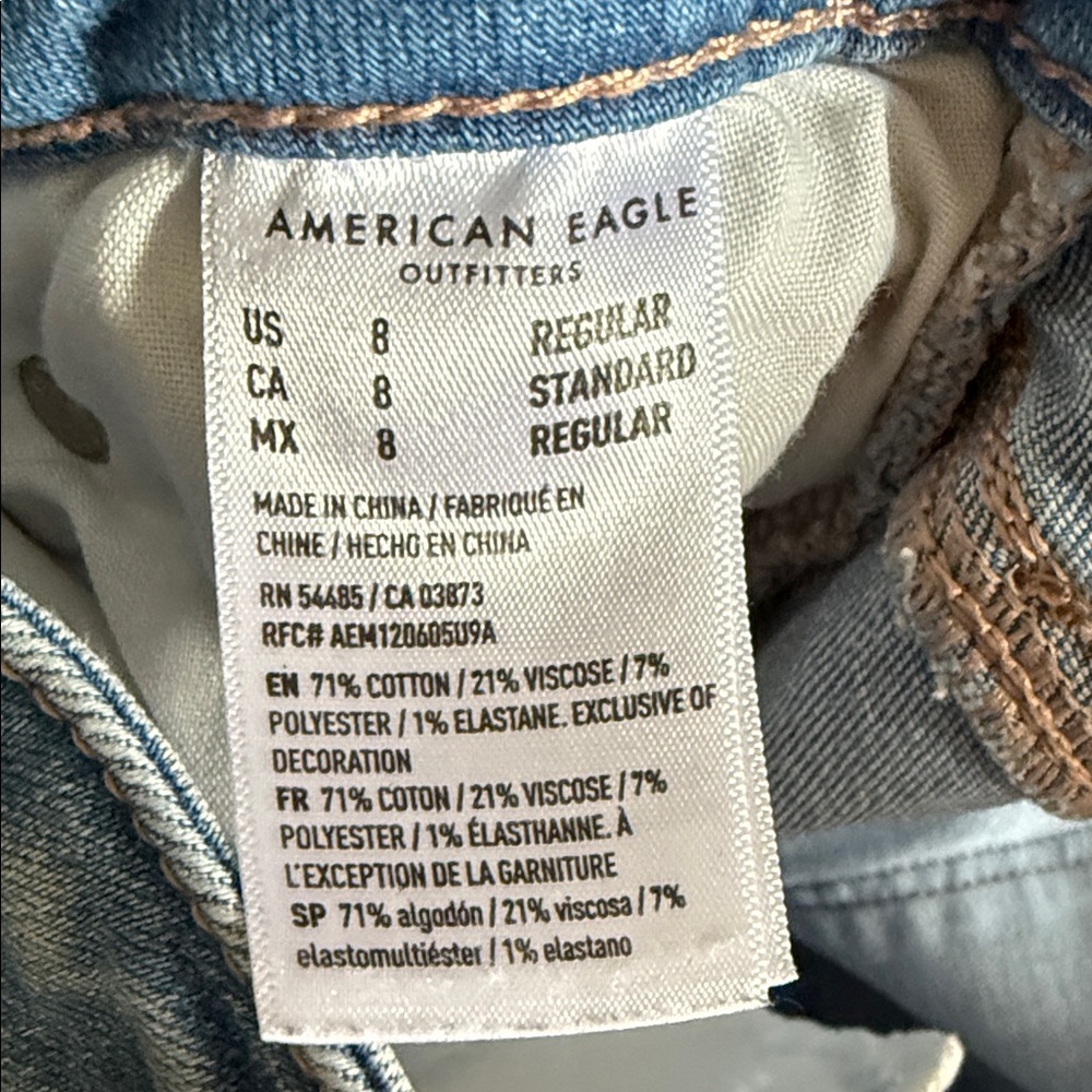 American Eagle Outfitters Light Blue Distressed Straight Leg Jeans, size 8 - Picture 7 of 9